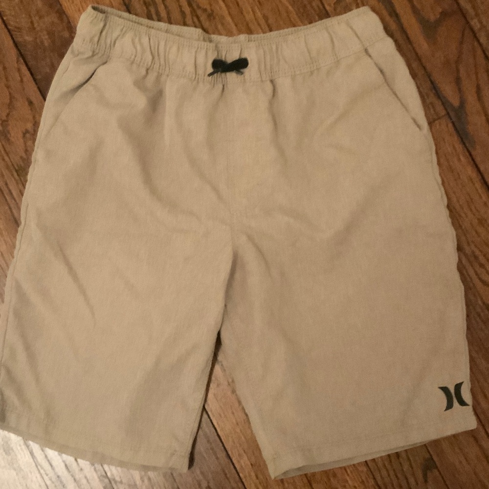 Hurley Boys Beige Athletic Shorts size medium